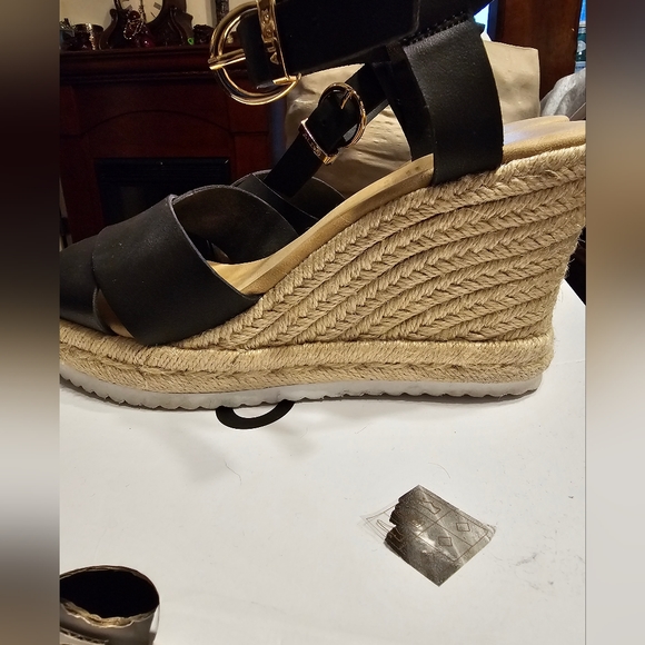 ALDO Size 8.5 Vilmaclya Wedge Sandals, black worn once. - Picture 8 of 9